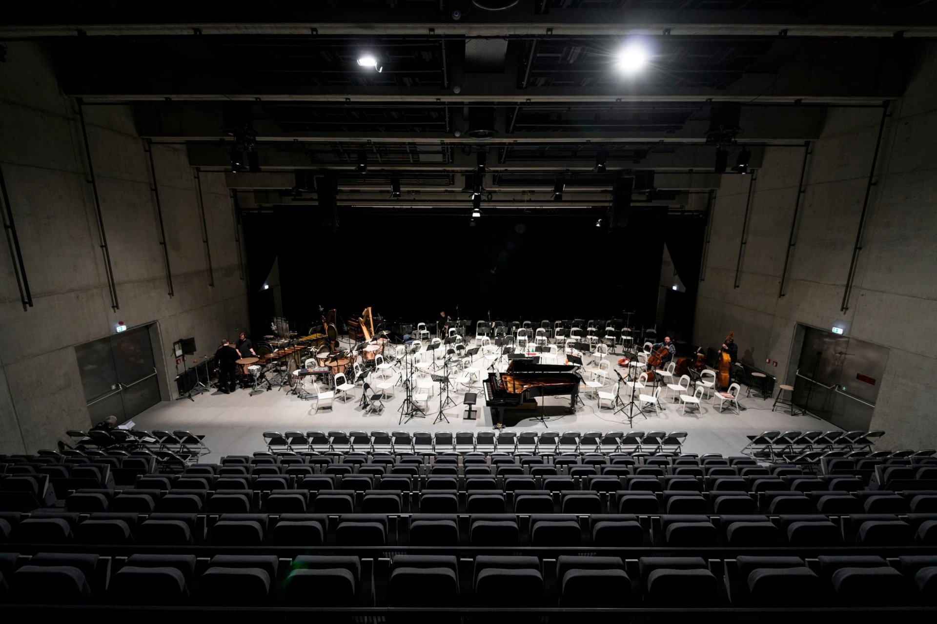 DOX – DOX+ Multifunctional Hall Rental